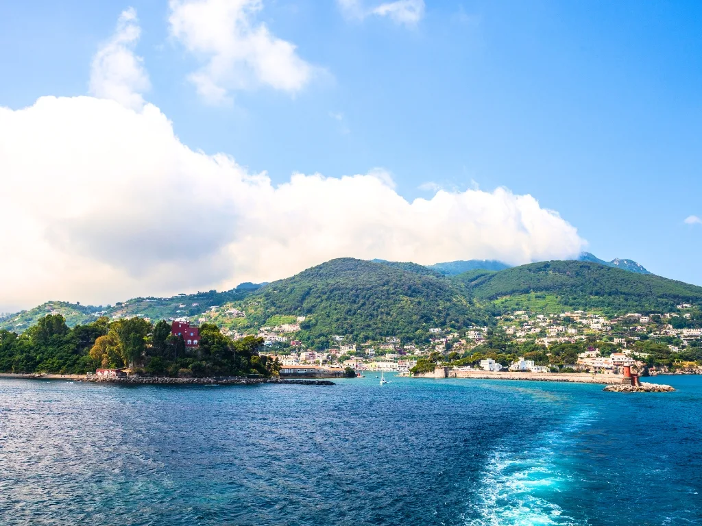 Giro di Ischia in barca con bagno