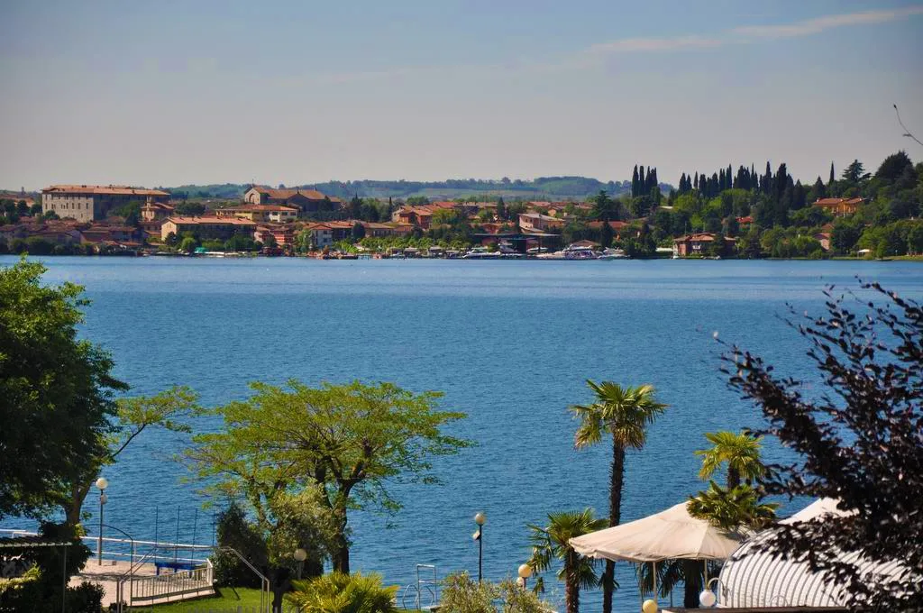 Lago