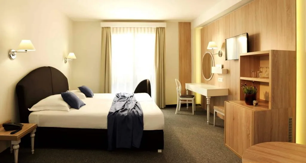 Camera Hotel Mirna