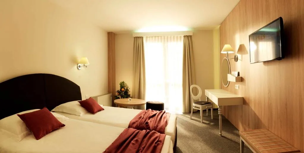 Camera Hotel Mirna