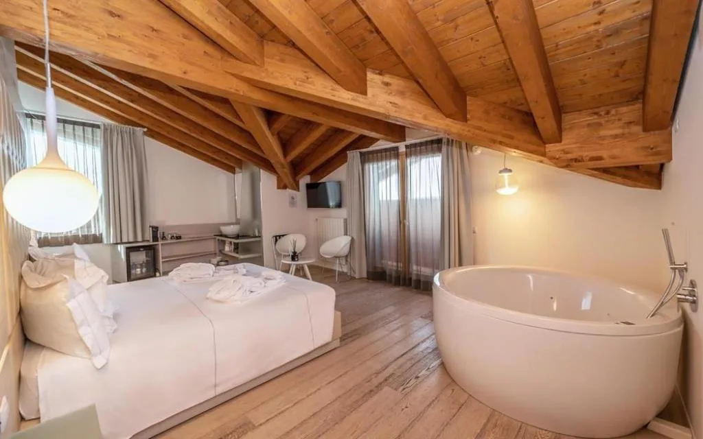 Camera Junior Suite
