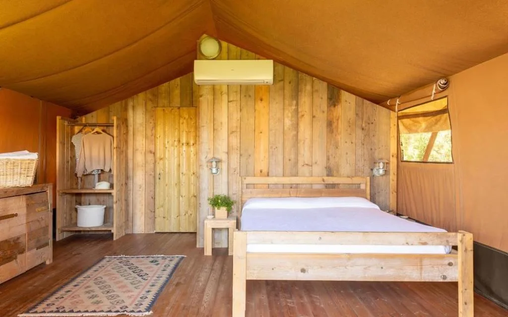 Camera Tenda