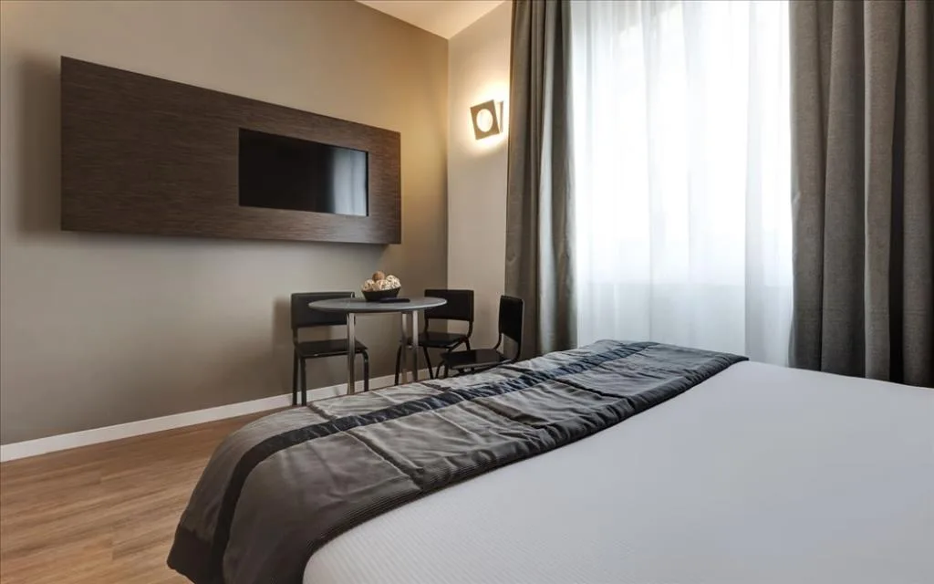 Triple & Quadruple room