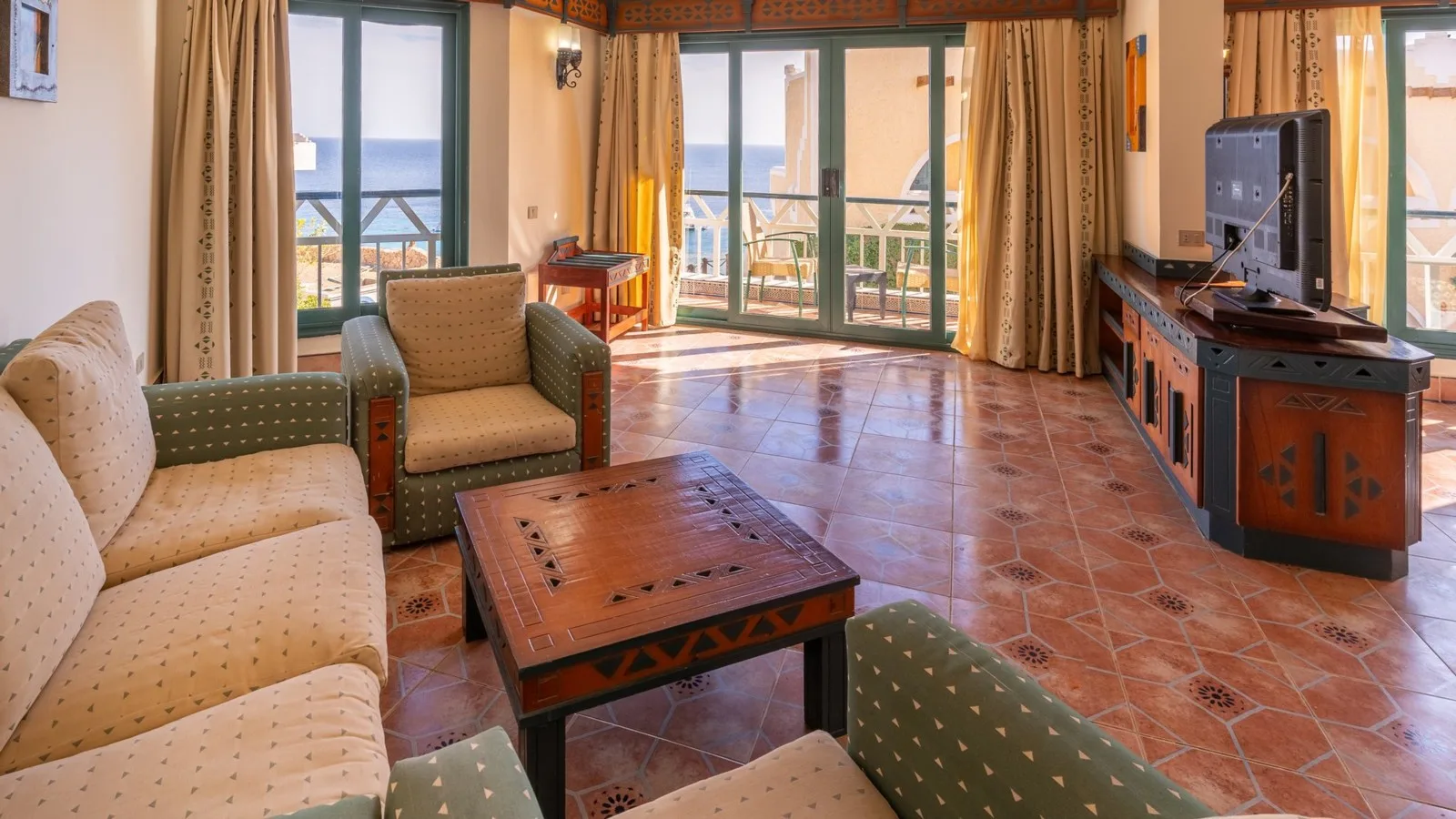 Faraana Reef Resort