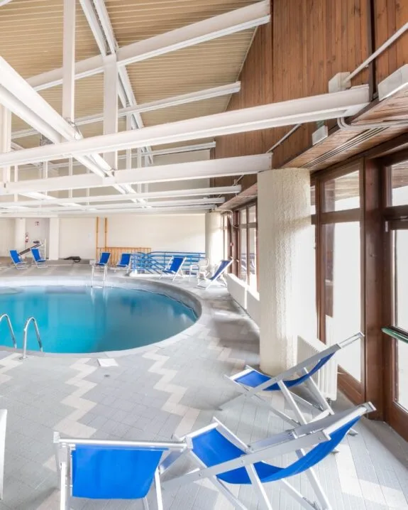 Piscina interna presso TH Pila