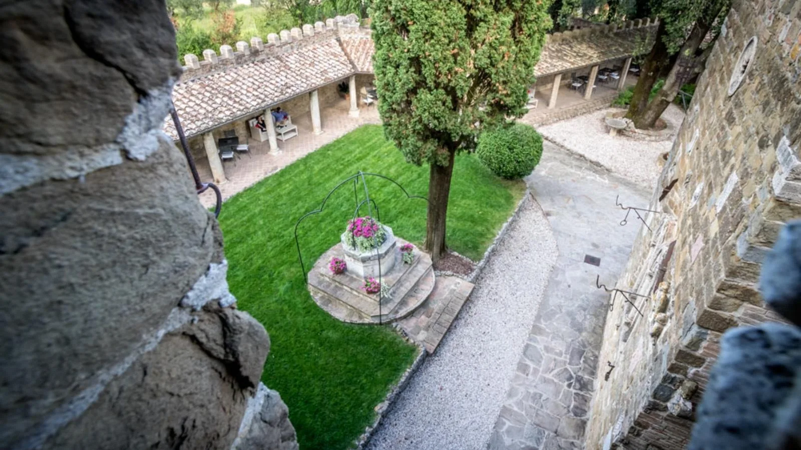 Camera dell'Etrusco - foto 5 al TH Perugia Castello di Monterone