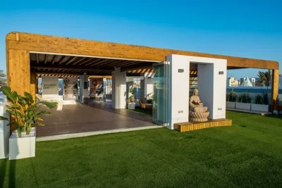 Livvo Bristol Sunset Beach