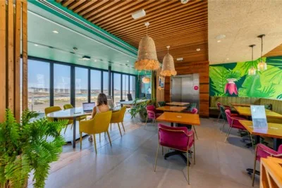 Livvo Bristol Sunset Beach