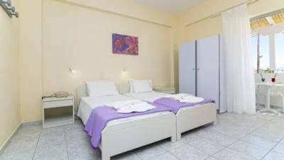 Hotel Triton