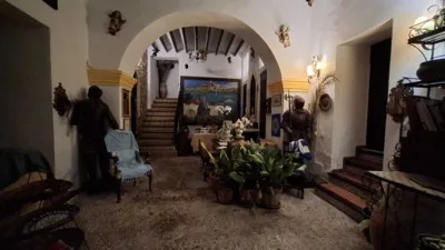 Camere e Appartamenti in Dalt Vila by Pepita