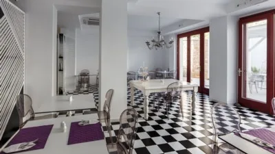 Mar n Mar Crown Hotel & Suites