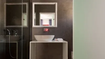 Mar n Mar Crown Hotel & Suites