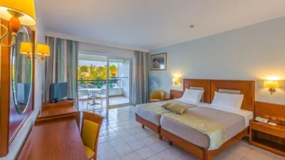 Hotel Kipriotis Maris Suites