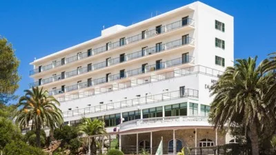 Hotel Globales Calan Blanes