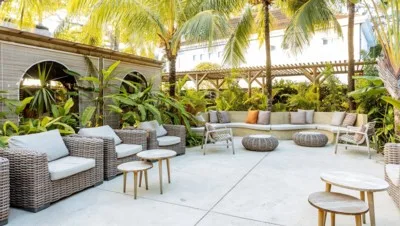 Friday Attitude Hotel