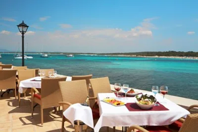 Universal Hotel Marques