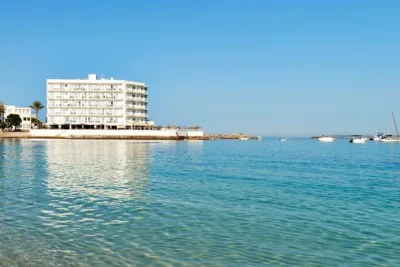 Universal Hotel Marques