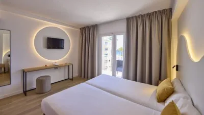 Universal Hotel Bikini