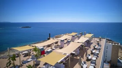 Universal Hotel Romantica