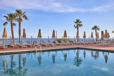 Universal Hotel Romantica