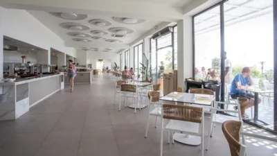 Aiora Aqua Resort