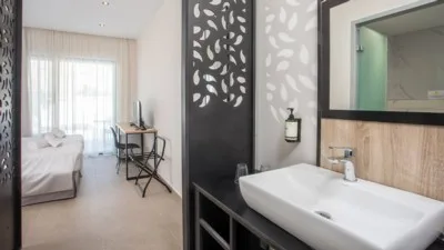 Aiora Aqua Resort