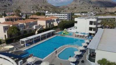 Delfinia & Villa Mare Resort