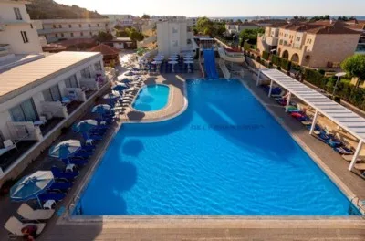 Delfinia & Villa Mare Resort