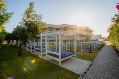 Delfinia & Villa Mare Resort