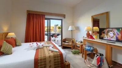 Three Corners Fayrouz Plaza Beach Resort