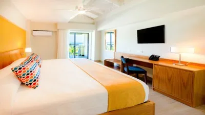 Coral Costa Caribe Beach Resort