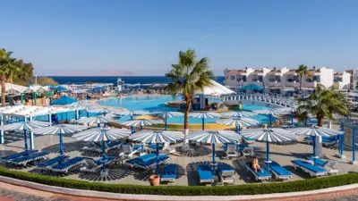 Dreams Beach Resort