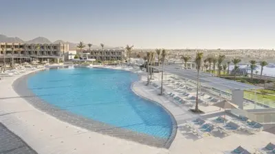 The V Hotel (ex Pyramisa Beach Resort)