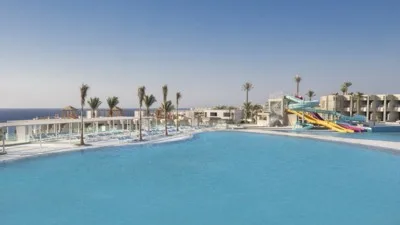 The V Hotel (ex Pyramisa Beach Resort)