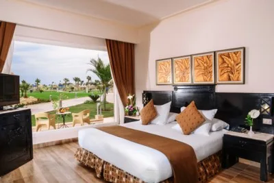 Royal Albatros Moderna Beach Resort & Spa