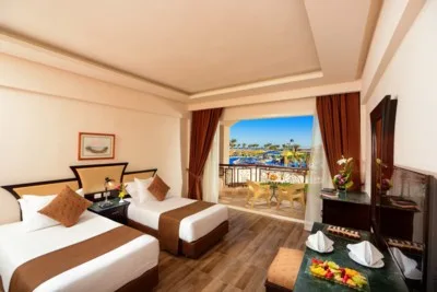 Royal Albatros Moderna Beach Resort & Spa
