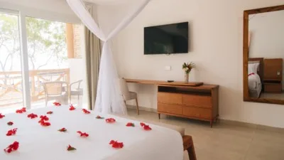 Royal Mandarin Hotel & Resort ***** (ex Coral Reef Beach)