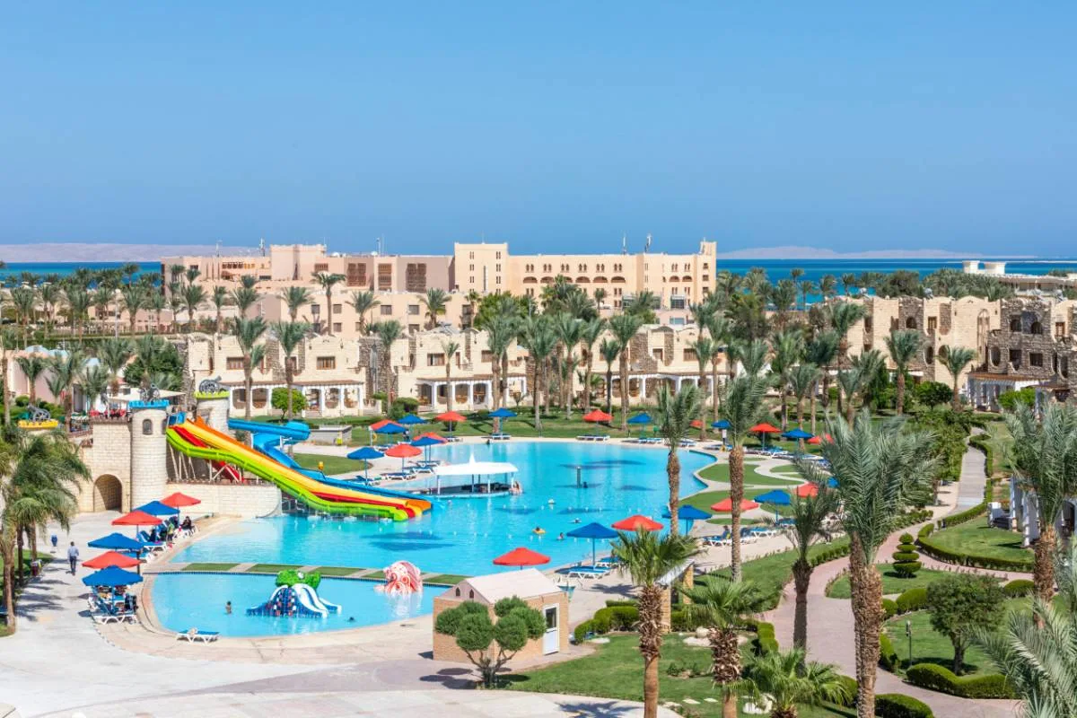 Royal Lagoons Aqua Park Resort & Spa