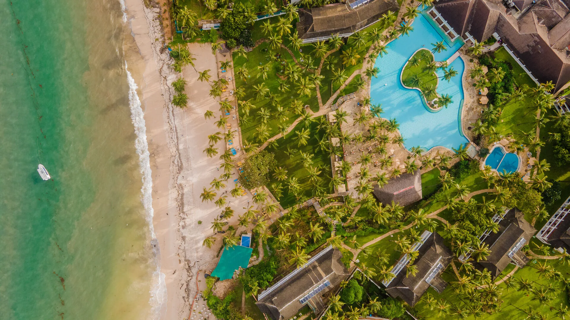 Pridelnn Flamingo Beach Resort & Spa