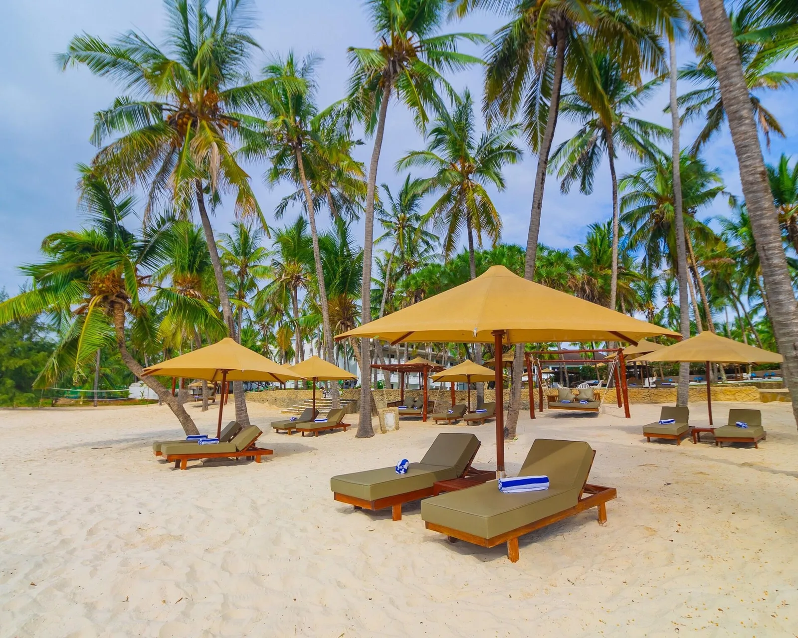 Pridelnn Flamingo Beach Resort & Spa