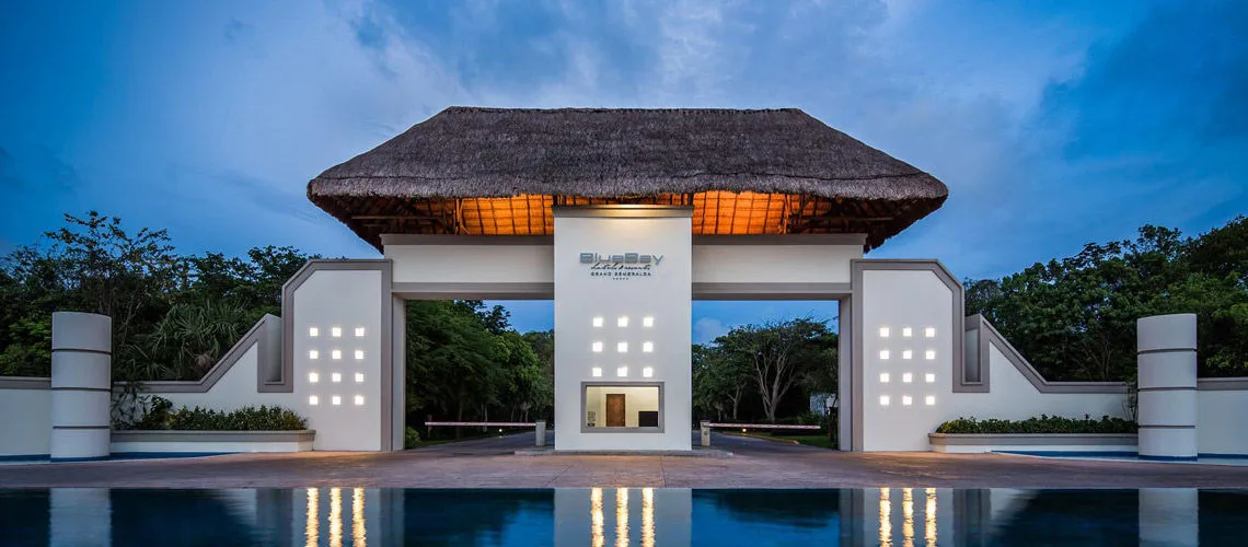 BlueBay Grand Esmeralda