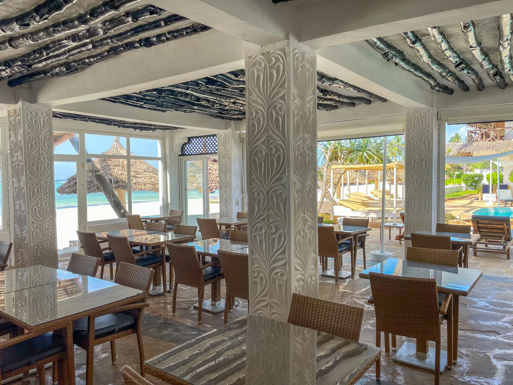 Dream's Bay beach Hotel
